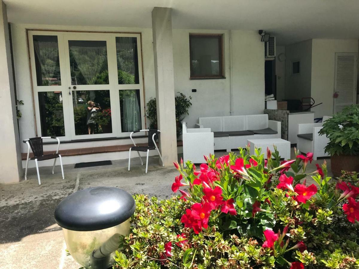 Willa Parte Di Casa Con Giardino E Piscina Pietrasanta Zewnętrze zdjęcie